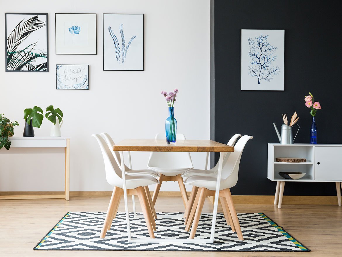 007.jpg Ample apartment